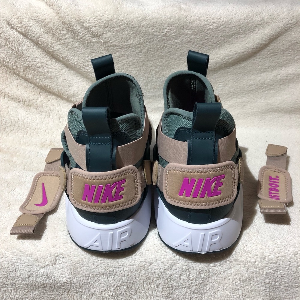 New Nike Air Women’s Huarache City Running Size 11 - Picture 4 of 8